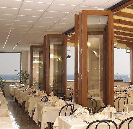 Hotel Ideale Варацце Экстерьер фото