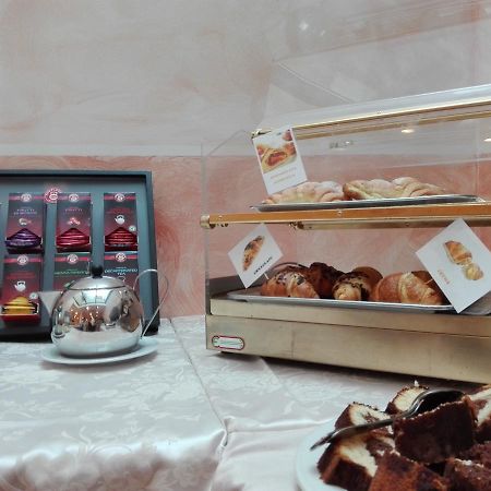 Hotel Ideale Варацце Экстерьер фото