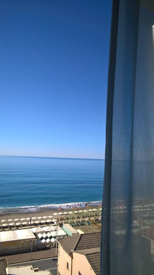 Hotel Ideale Варацце Экстерьер фото
